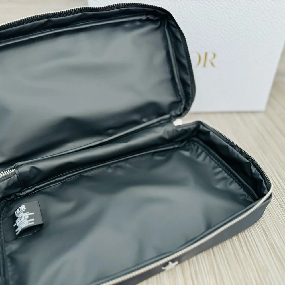 Dior Exclusive Makeup Cosmetic Bag Travel Vanity Case with Backstage Brush Set - Picture 5 of 9